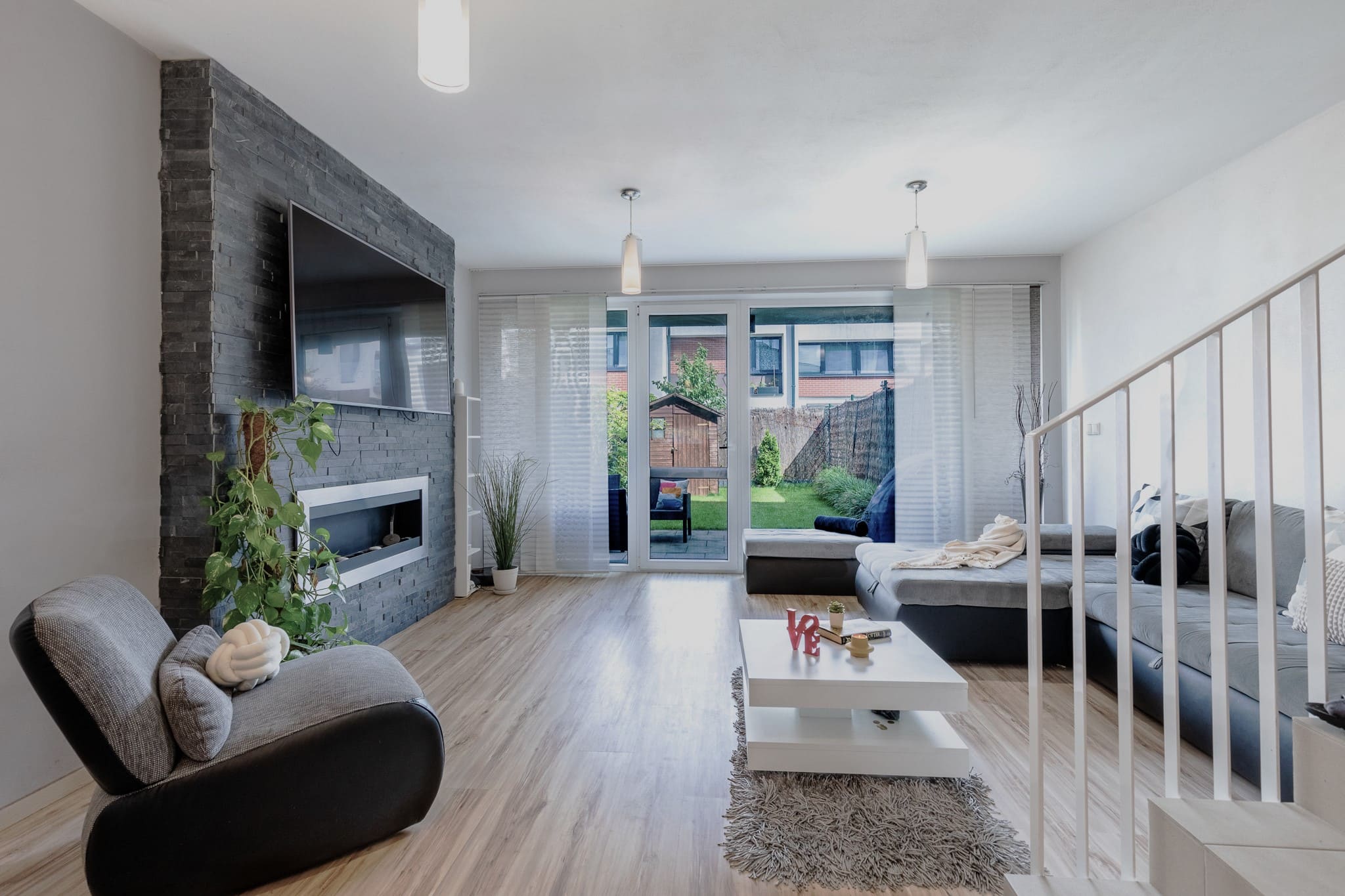 Priestranný rodinný dom s praktickou záhradou vo Vajnoroch